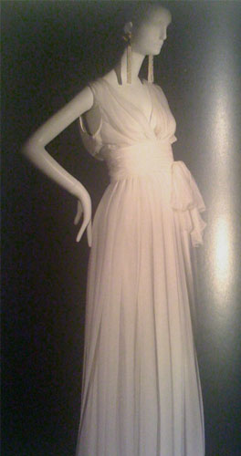 イブ・サンローランのドレス | HOSHI DRESS AND WEDDING 